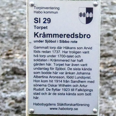 370156