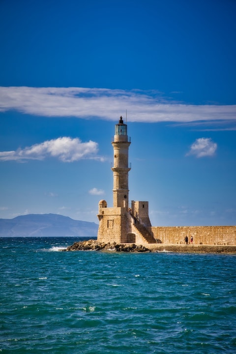 lighthouse-g4e262481b_1920.jpg