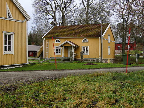 295483
