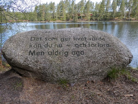 398825