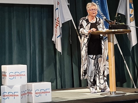 Eva öppnar