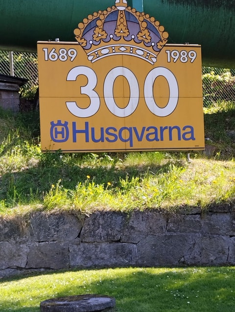 582820