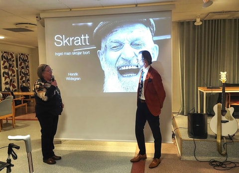 Elisabet välkomnar.jpg