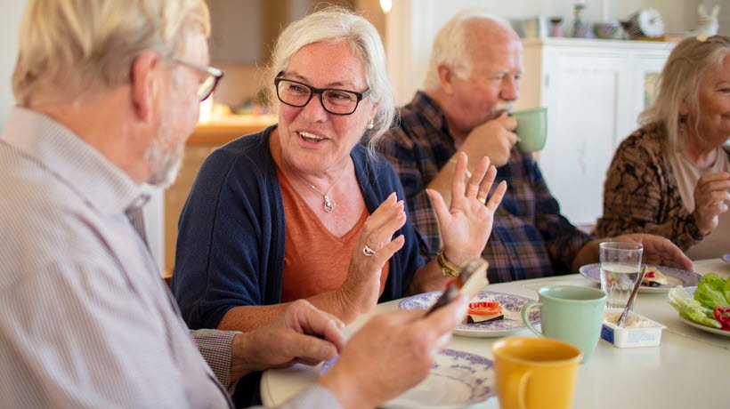 Fika med vänner