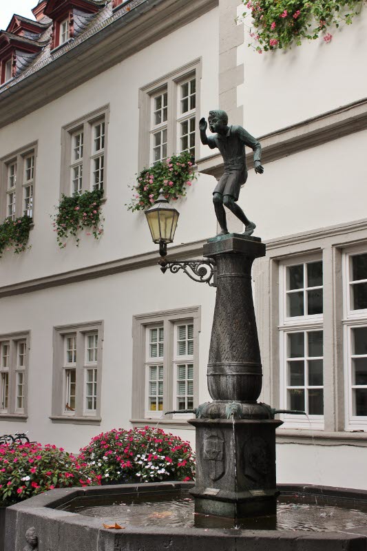 "Spottande pojken" i Koblenz