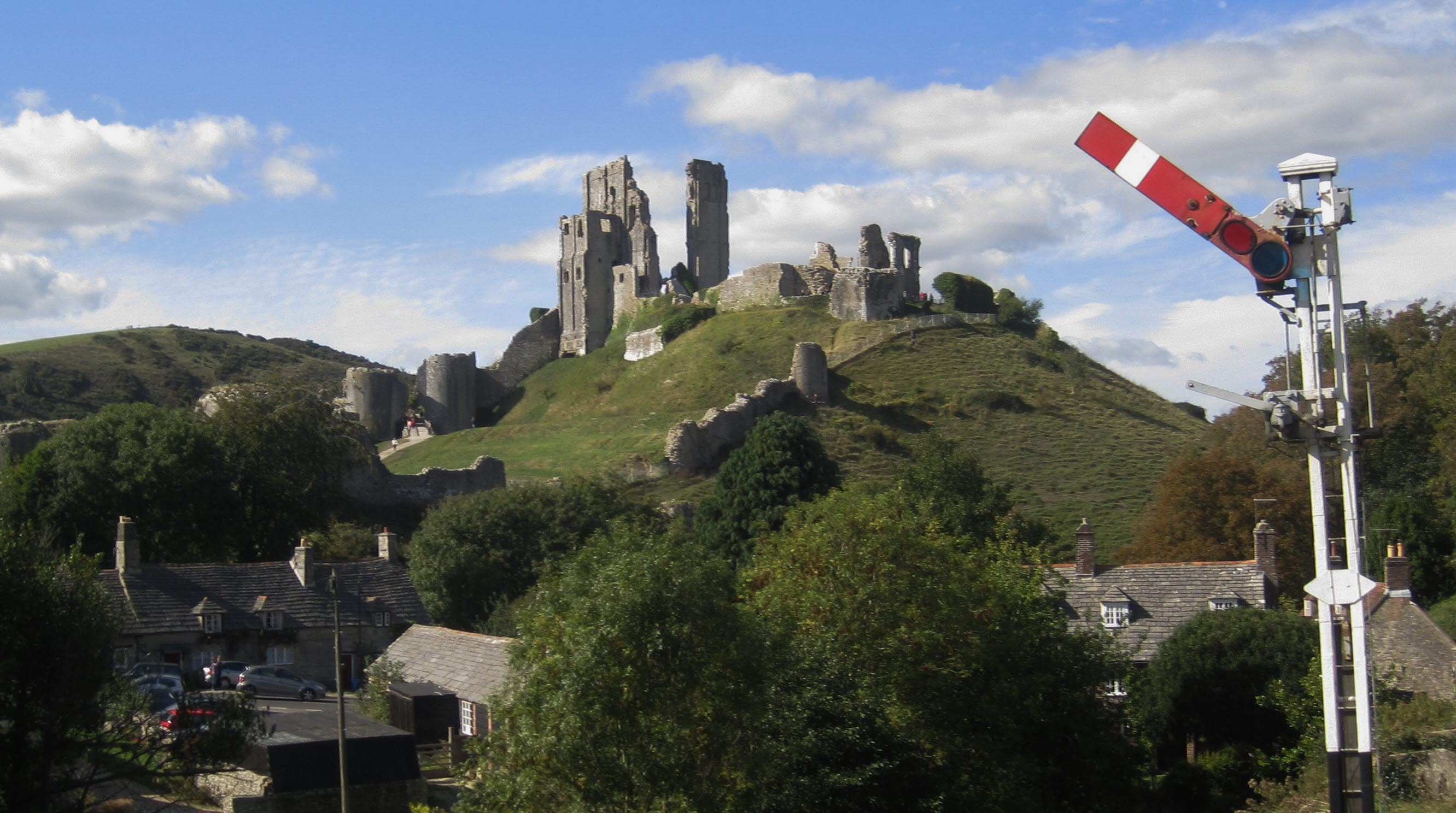 Ruinerna av det mäktiga Corfe Castle