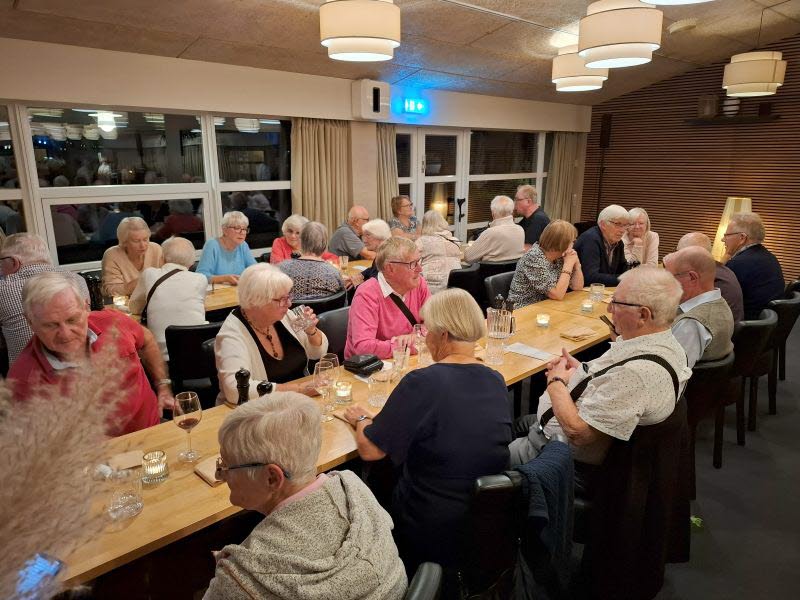 Samling till middagen på hotellet