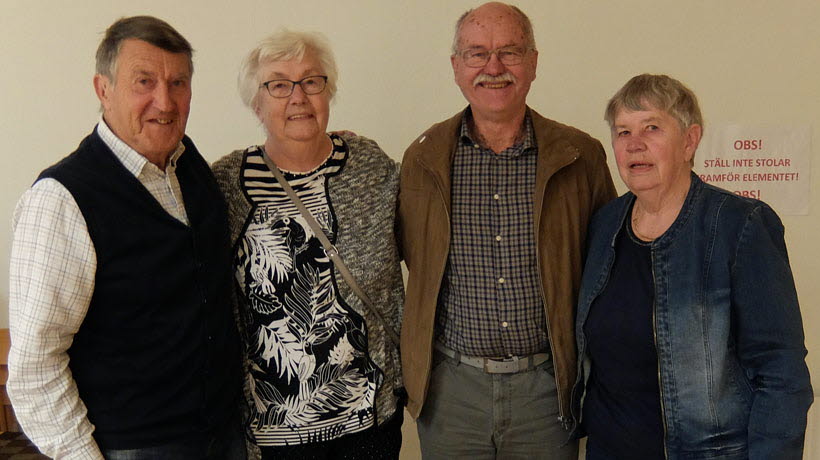Distriktsmästare i Hjärnkoll 2019: Lennart Säwe, Ann-Marie och Sture Helmersson och som lagledare Marie Westling. SPF Seniorerna Herrevad i Kolbäck 