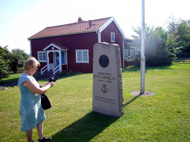 Otto Lindblad som föddes i Karlstorp har fått en egen minnessten