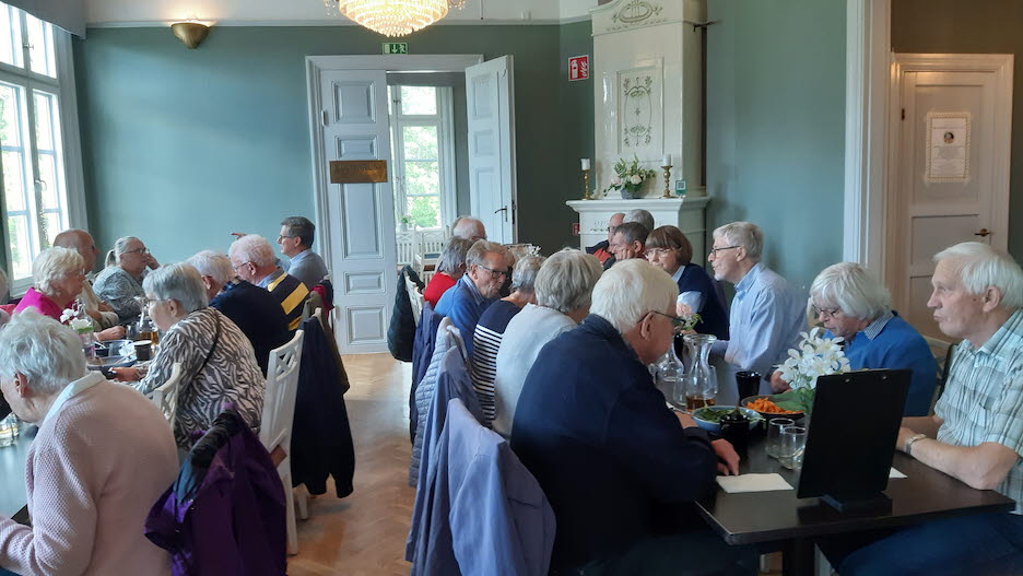 Lunch i golfrestaurangen