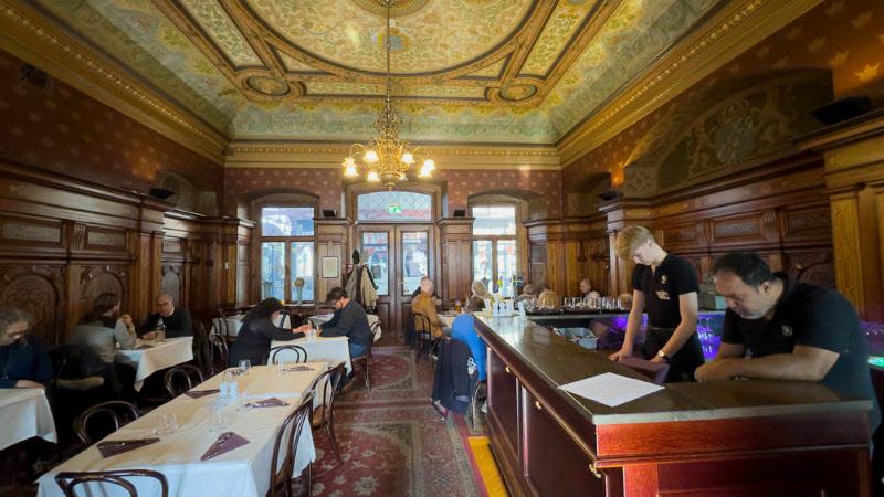 Bistro Royal, gamla kungliga vänthallen (Anno 1876)