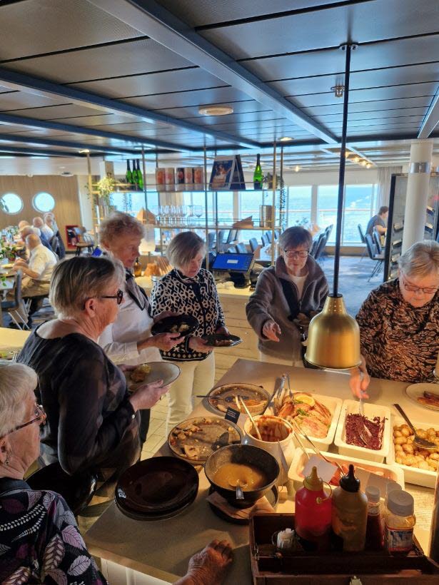 Smörgåsbord på färjan